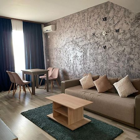 Apartament Bulevard - Summerland Mamaia Exteriör bild